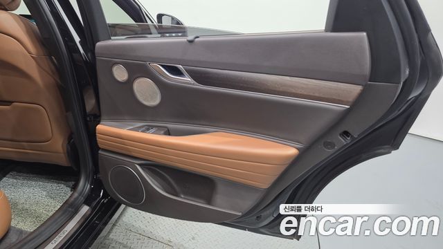 Genesis G80 2022 — photo 15