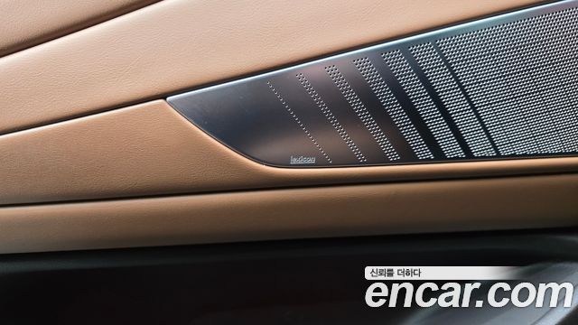 Genesis G80 2022 — photo 30