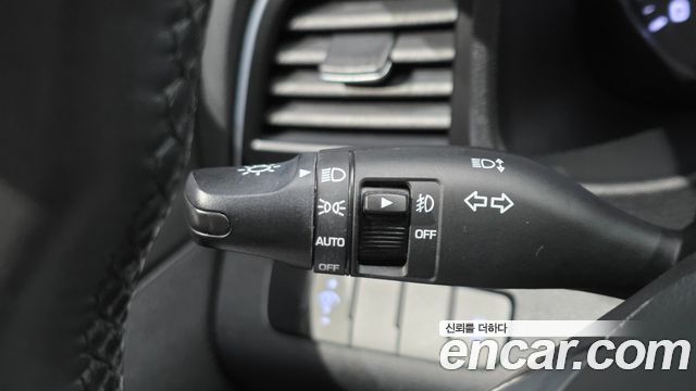 Hyundai AVANTE 2016 — photo 28