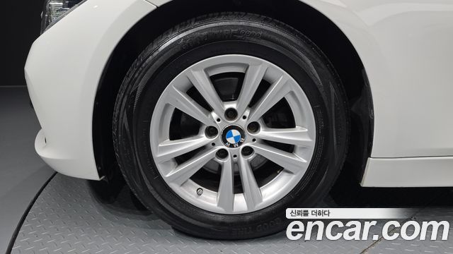 BMW 3-Series 2016 — photo 5