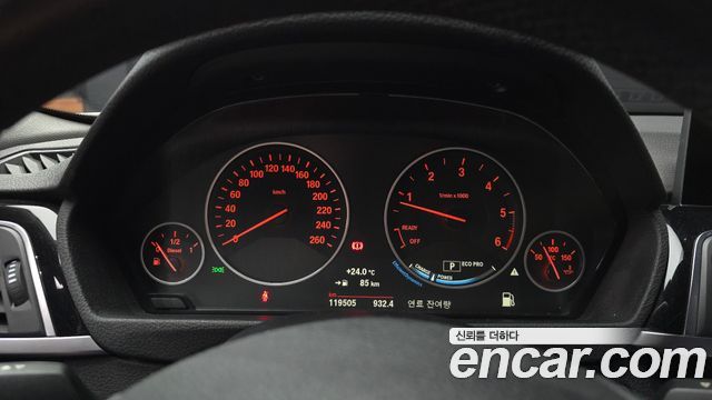 BMW 3-Series 2016 — photo 11