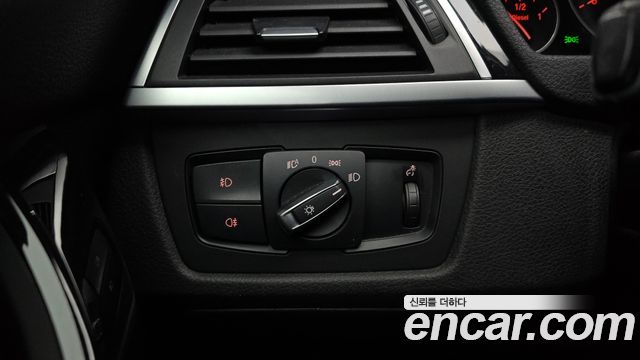 BMW 3-Series 2016 — photo 25