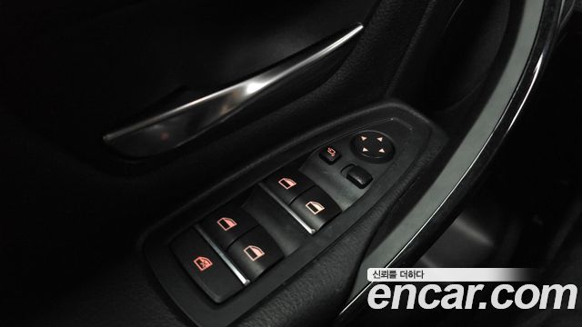 BMW 3-Series 2016 — photo 26