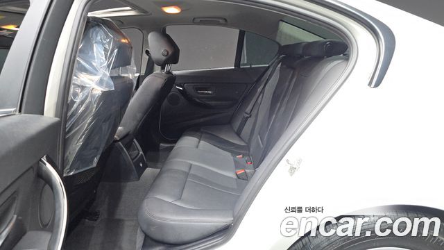 BMW 3-Series 2016 — photo 16