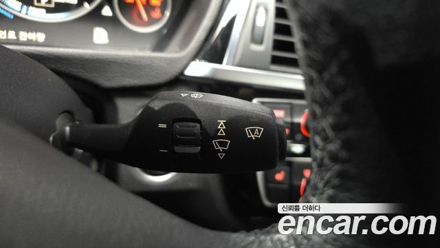 BMW 3-Series 2016 — photo 30