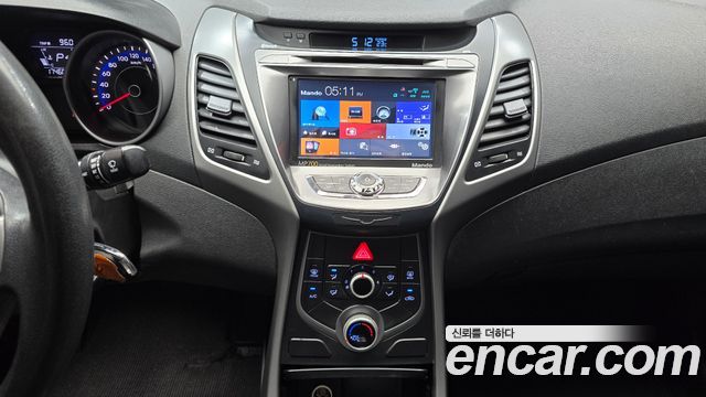 Hyundai AVANTE 2015 — photo 14
