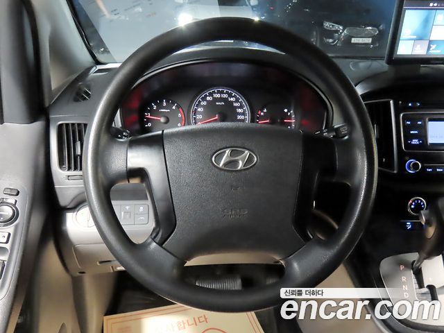 Hyundai Starex 2016 — photo 10