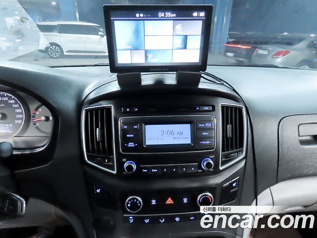 Hyundai Starex 2016 — photo 12