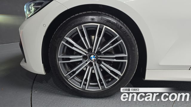 BMW 3-Series 2021 — photo 5