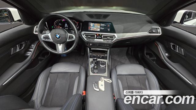 BMW 3-Series 2021 — photo 10