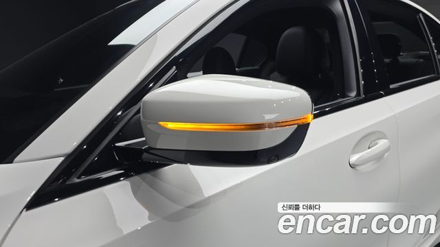 BMW 3-Series 2021 — photo 30