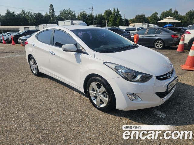 Hyundai AVANTE 2013 — photo 2