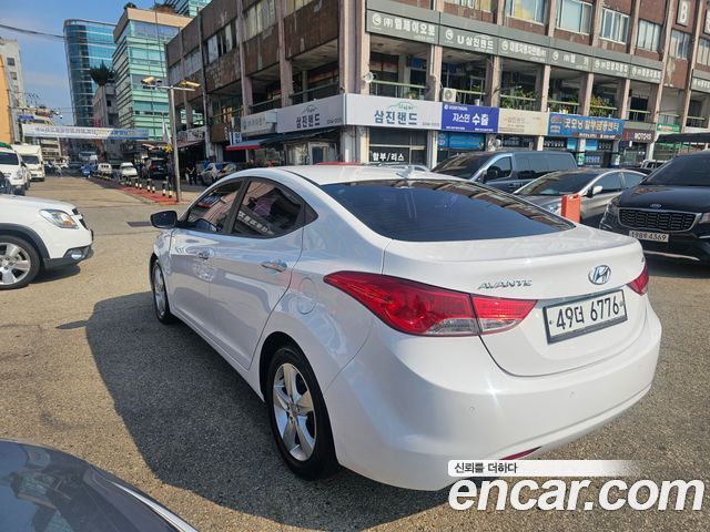 Hyundai AVANTE 2013 — photo 5