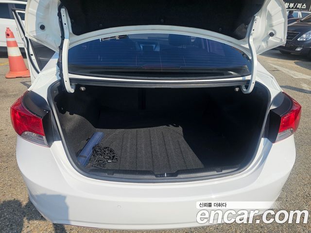 Hyundai AVANTE 2013 — photo 19