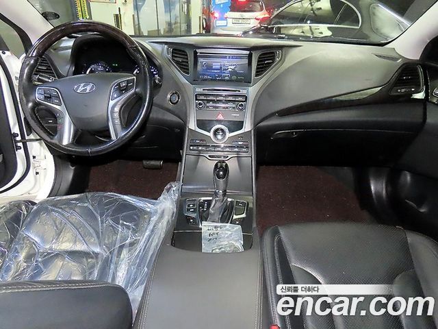 Hyundai Grandeur 2015 — photo 10