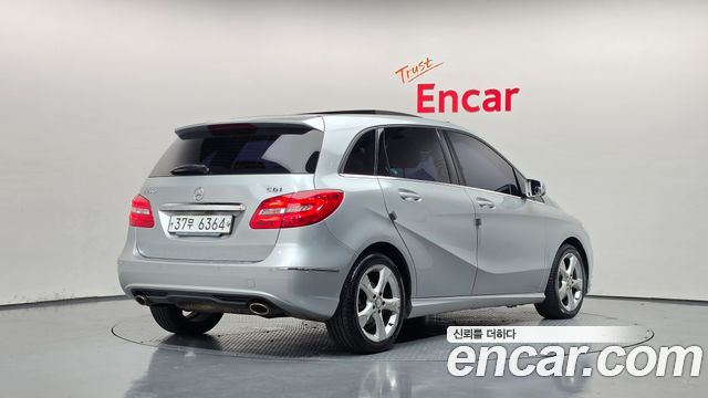 Mercedes-Benz B-Class 2013 — photo 2