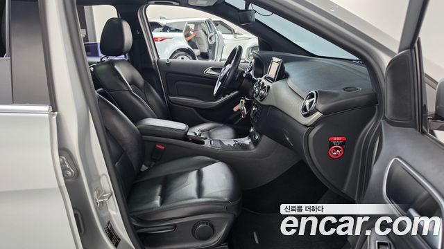 Mercedes-Benz B-Class 2013 — photo 11