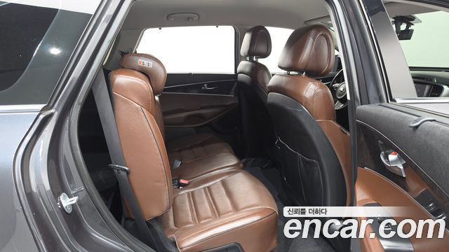 Kia Sorento 2016 — photo 17