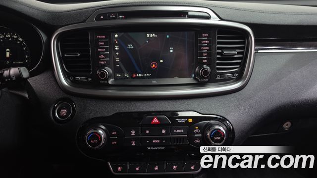 Kia Sorento 2016 — photo 19