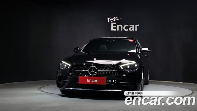Mercedes-Benz E-Class 2023 — photo 3