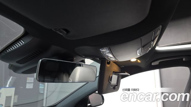 Mercedes-Benz E-Class 2023 — photo 32