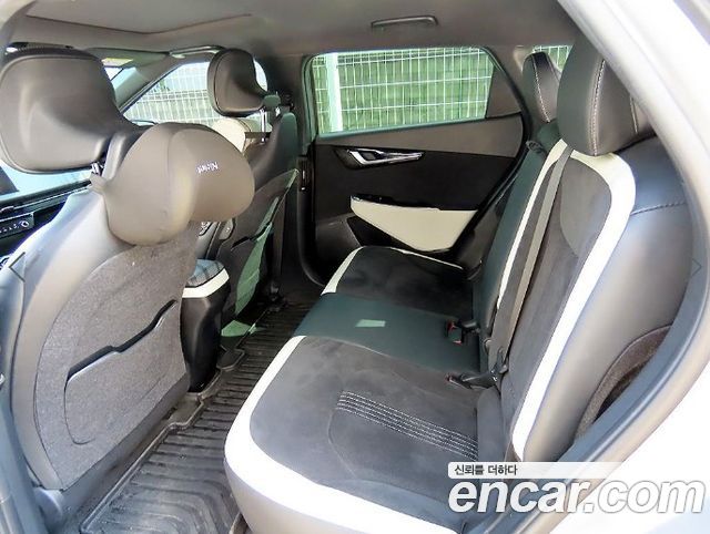 Kia EV6 2022 — photo 6