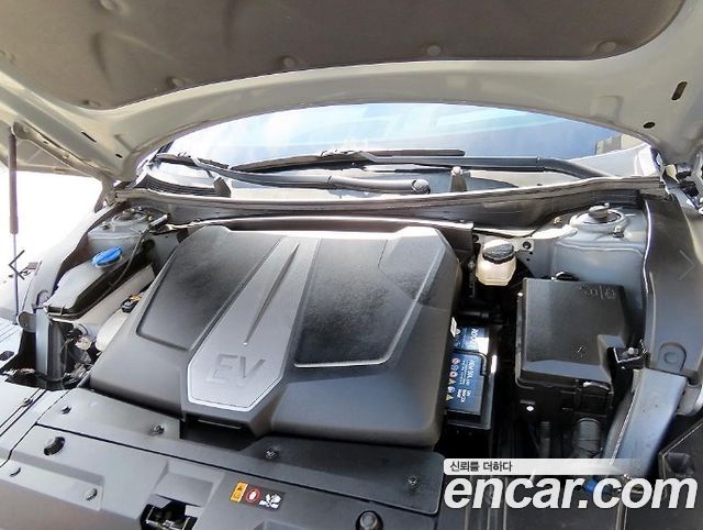 Kia EV6 2022 — photo 18