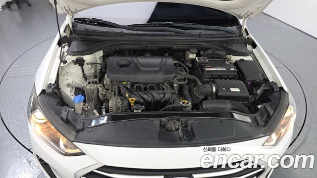 Hyundai AVANTE 2018 — photo 6