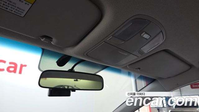 Hyundai AVANTE 2018 — photo 22