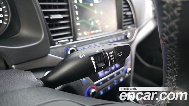 Hyundai AVANTE 2018 — photo 24