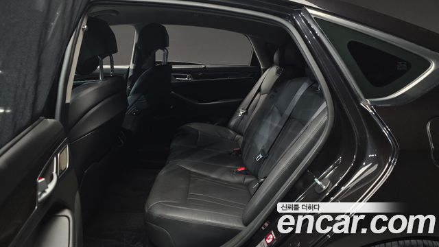 Genesis G80 2018 — photo 12