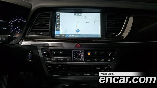 Genesis G80 2018 — photo 14