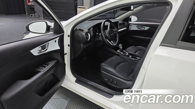 Kia K3 2022 — photo 13