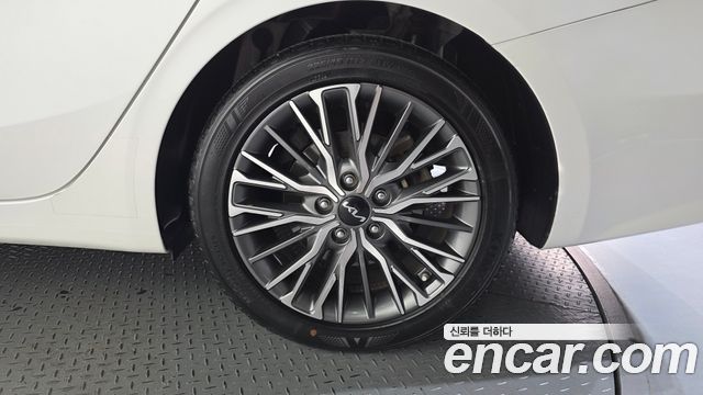 Kia K3 2022 — photo 7