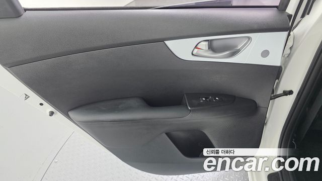 Kia K3 2022 — photo 15