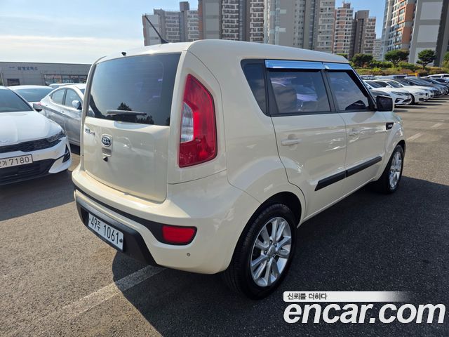 Kia Soul 2012 — photo 4