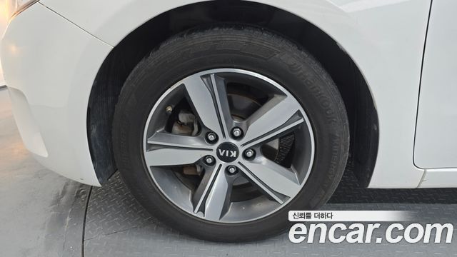 Kia K3 2016 — photo 5