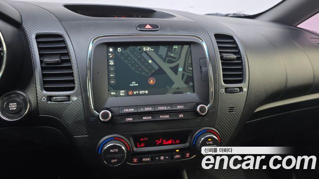 Kia K3 2016 — photo 14