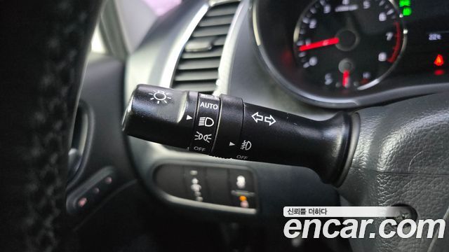 Kia K3 2016 — photo 18