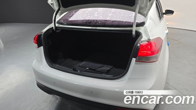 Kia K3 2016 — photo 20