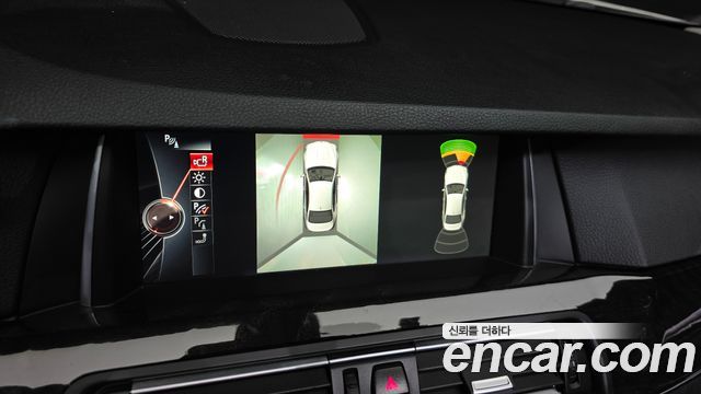 BMW 5-Series 2016 — photo 20