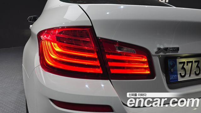 BMW 5-Series 2016 — photo 9