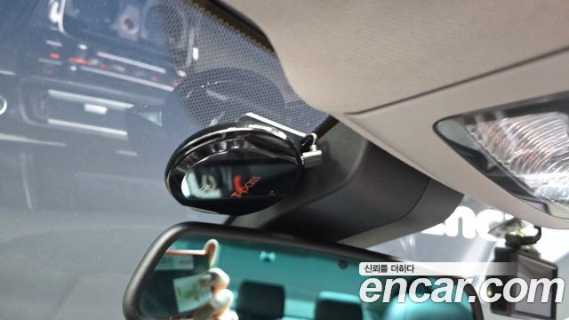 BMW 5-Series 2016 — photo 31