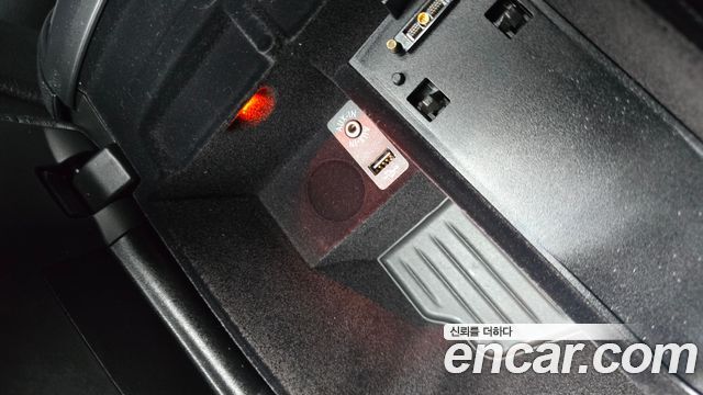 BMW 5-Series 2016 — photo 32