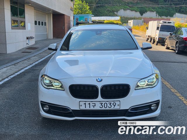 BMW 5-Series 2015 — photo 17
