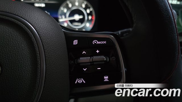 Kia Canival 2021 — photo 24