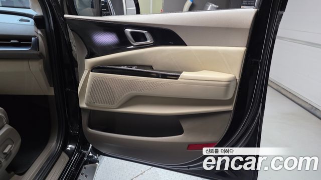 Kia Canival 2021 — photo 15