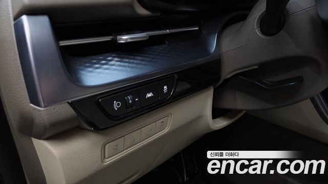 Kia Canival 2021 — photo 28