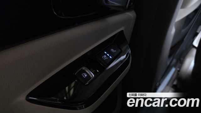 Kia Canival 2021 — photo 31