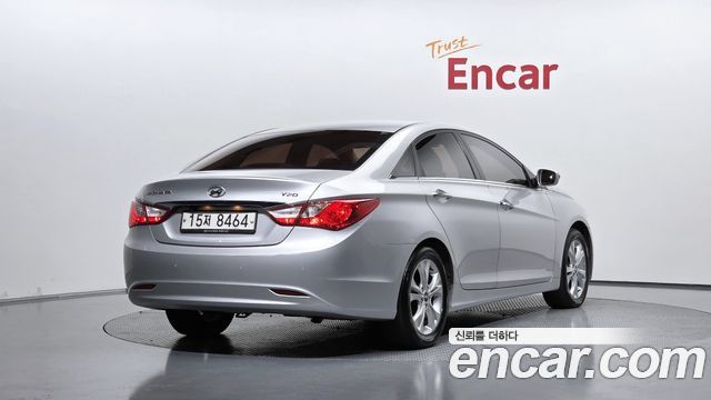 Hyundai Sonata 2010 — photo 2